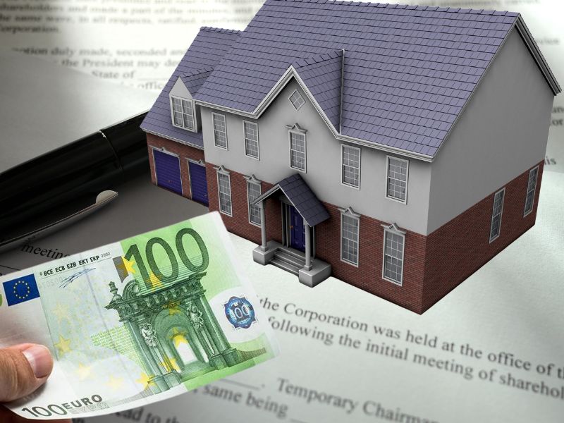 priakaz kuće, 100e u ruci i papira za legalizaciju